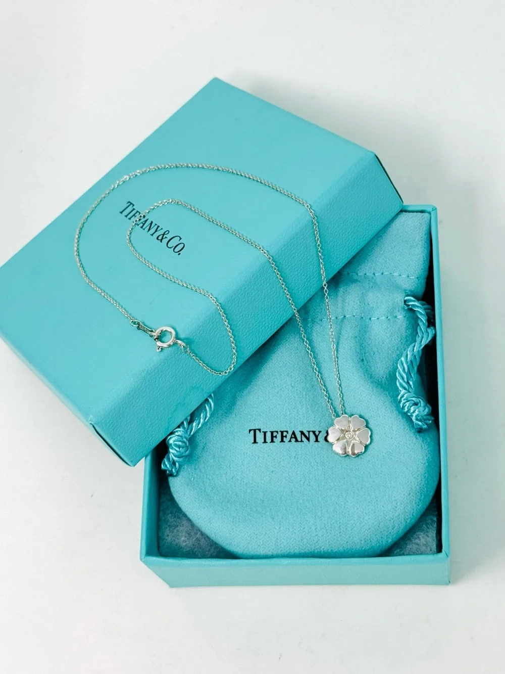 Authentic Tiffany & Co. Paloma Picasso Crown Of Hearts Diamond Pendant Necklace.